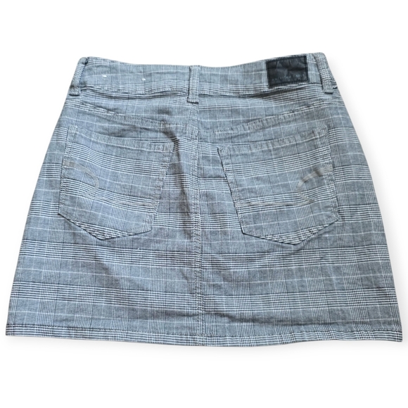 American Eagle Hi Rise Mini Skirt,  Gray Plaid, Size 0 - Picture 6 of 8